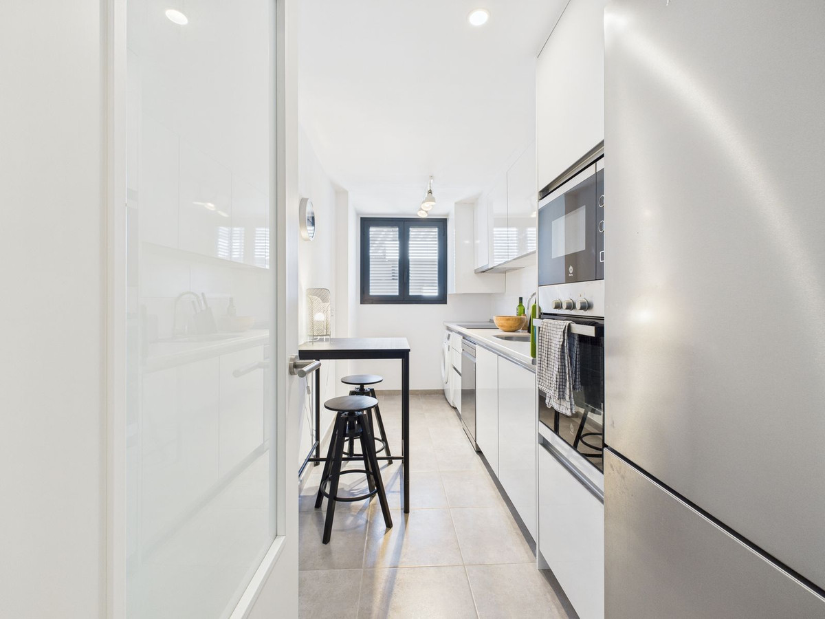 2 Bedroom Apartment for Sale in Estepona — 5