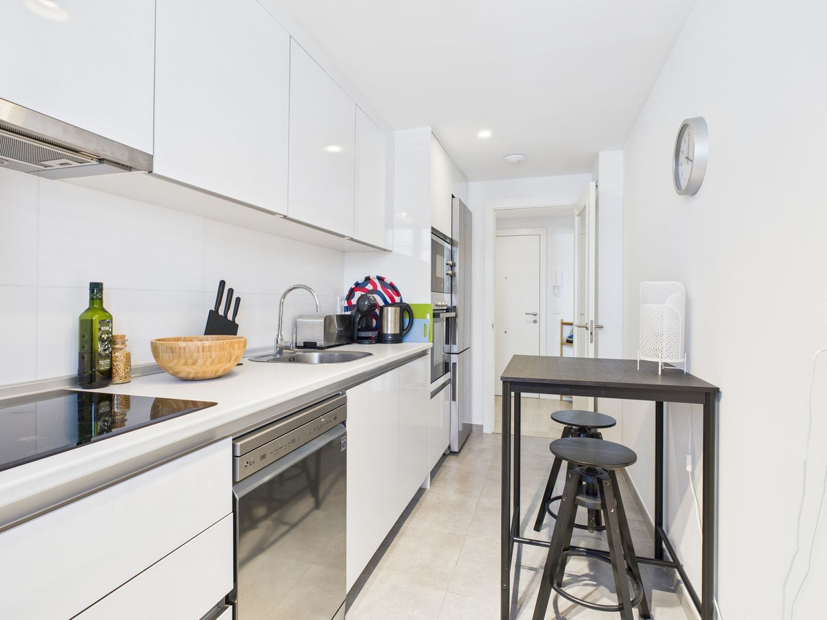 2 Bedroom Apartment for Sale in Estepona — 7