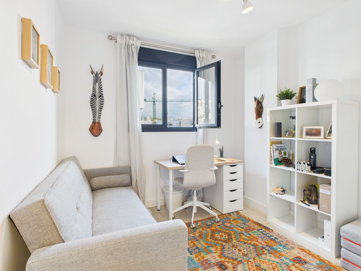 2 Bedroom Apartment for Sale in Estepona — view 10