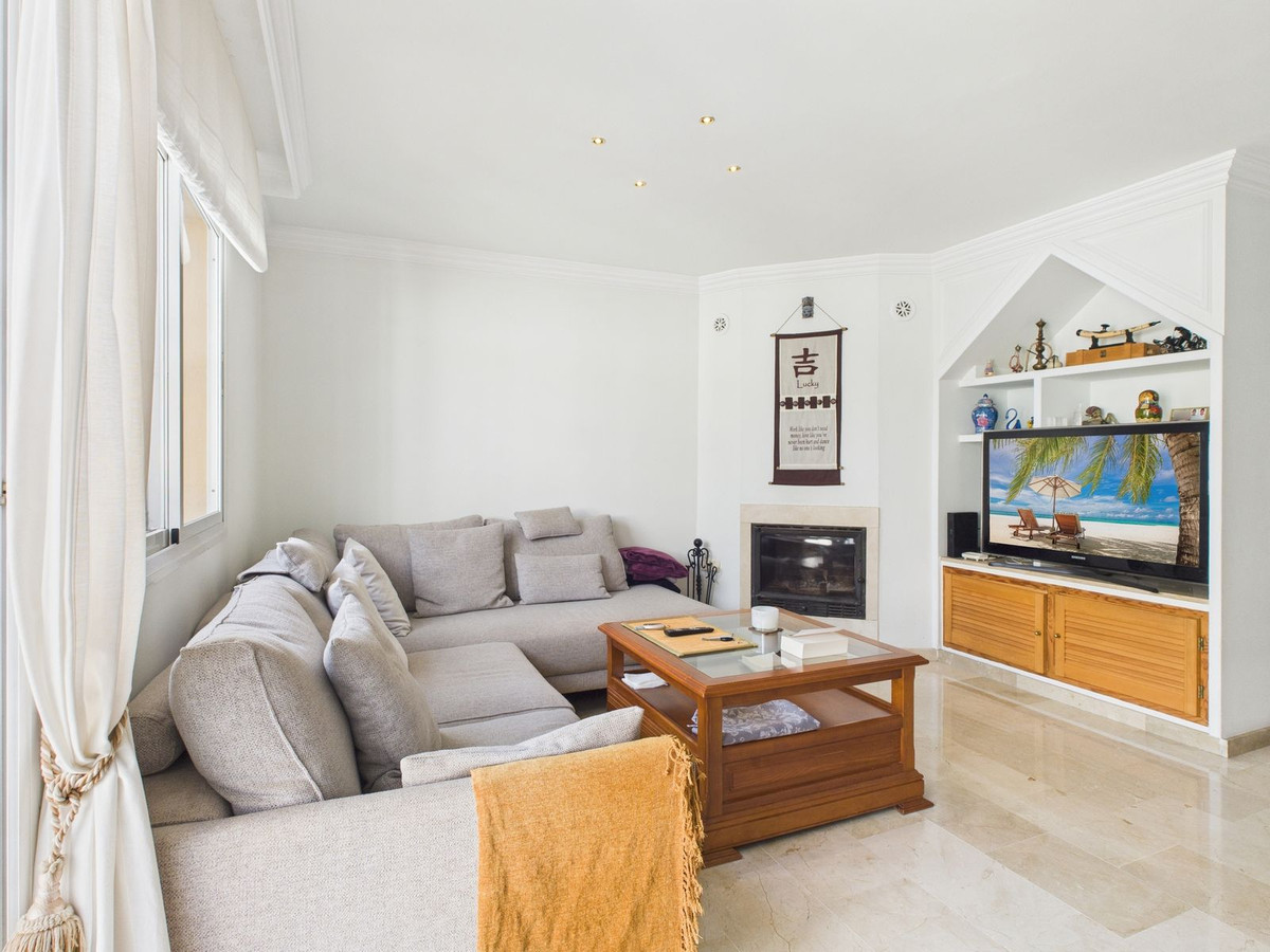 3 Bedroom Villa for Sale in Estepona — 3