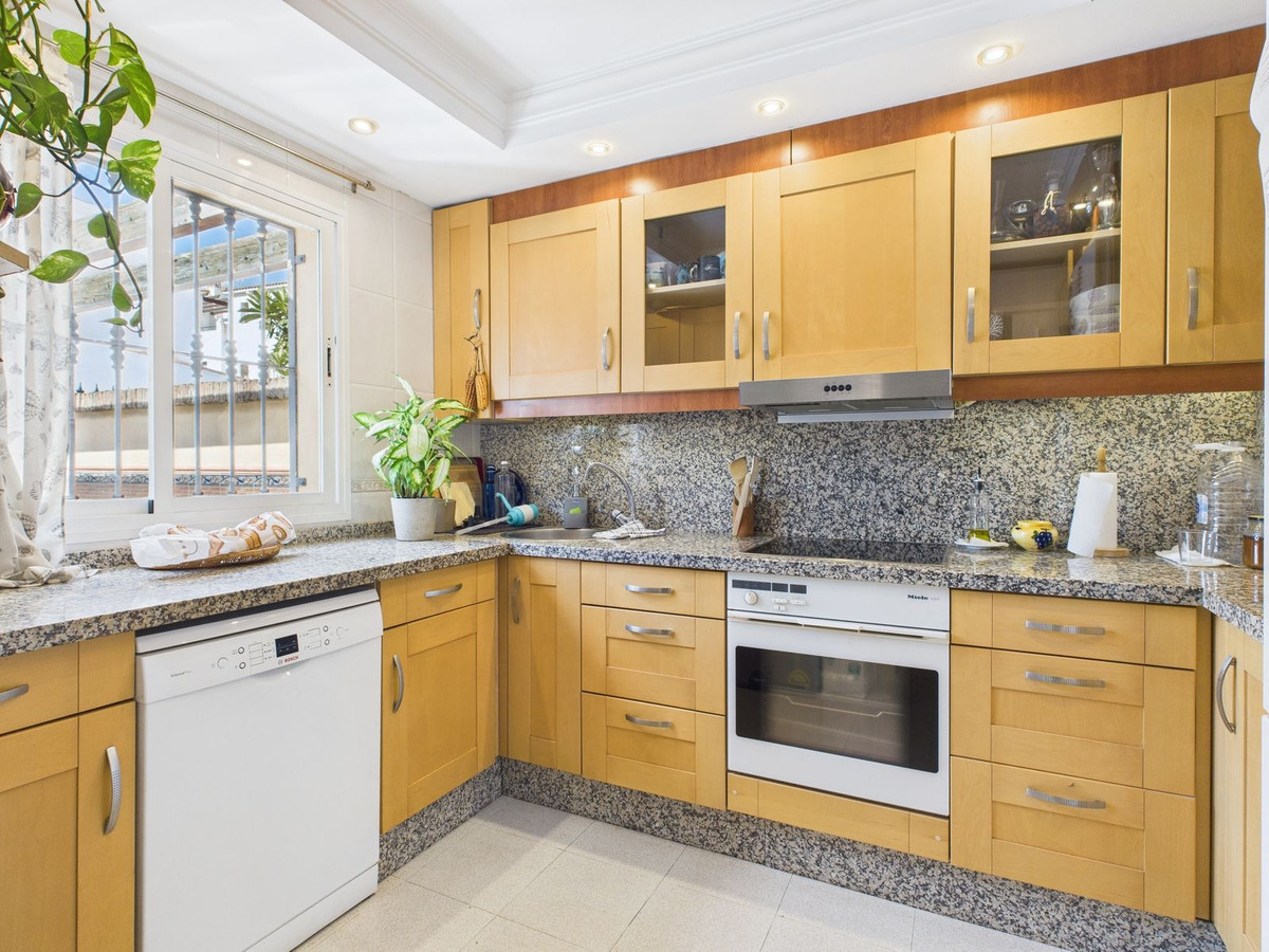 3 Bedroom Villa for Sale in Estepona — 5