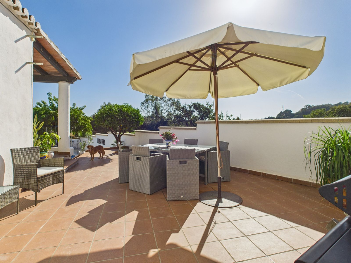 4 Bedroom Villa for Sale in Estepona — 6