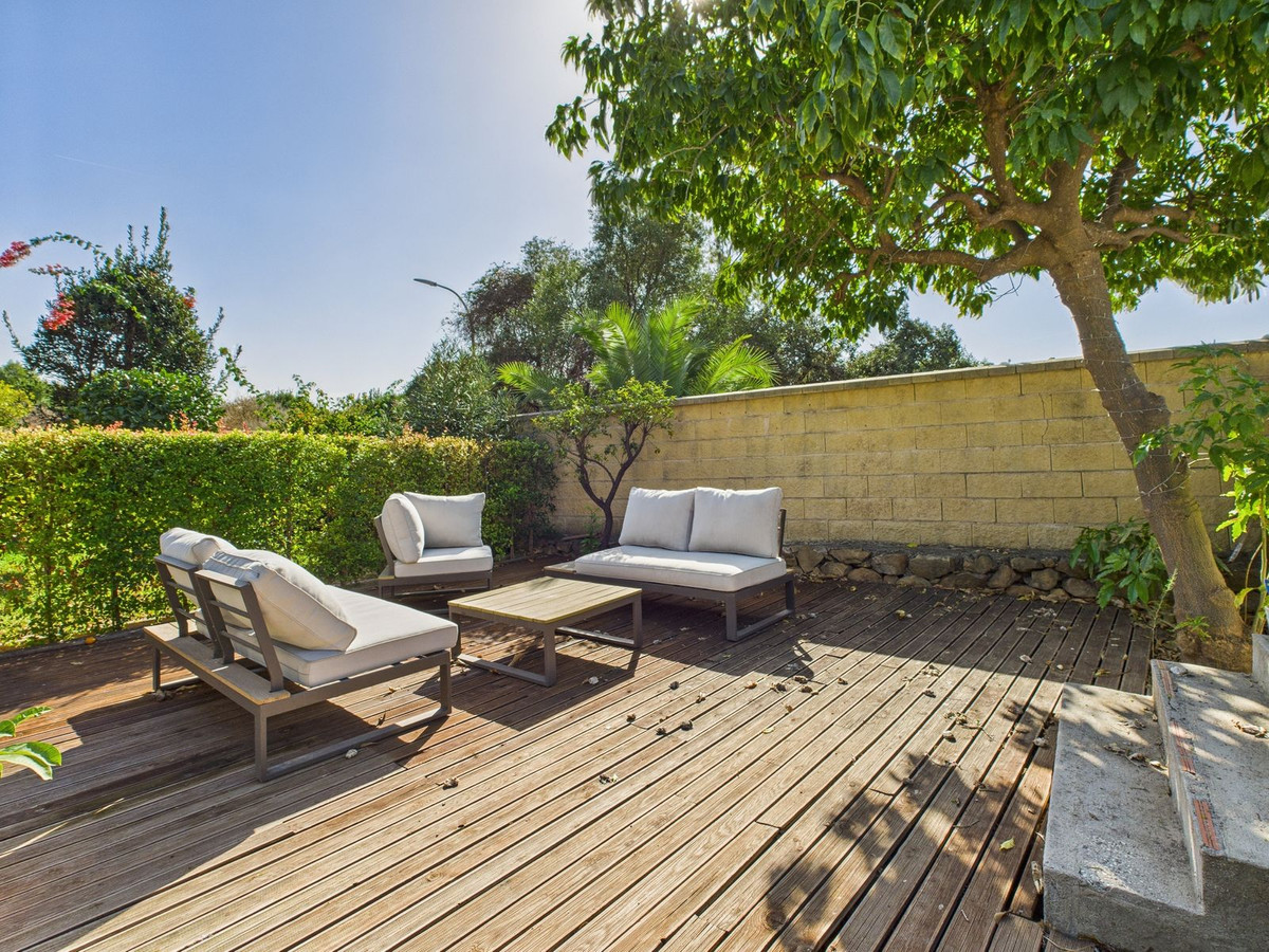 4 Bedroom Villa for Sale in Estepona — 7