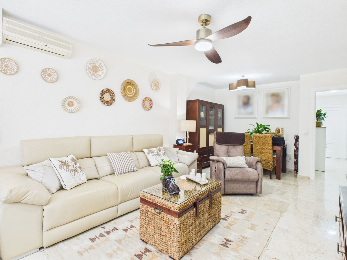 2 Bedroom Apartment for Sale in Estepona — 3