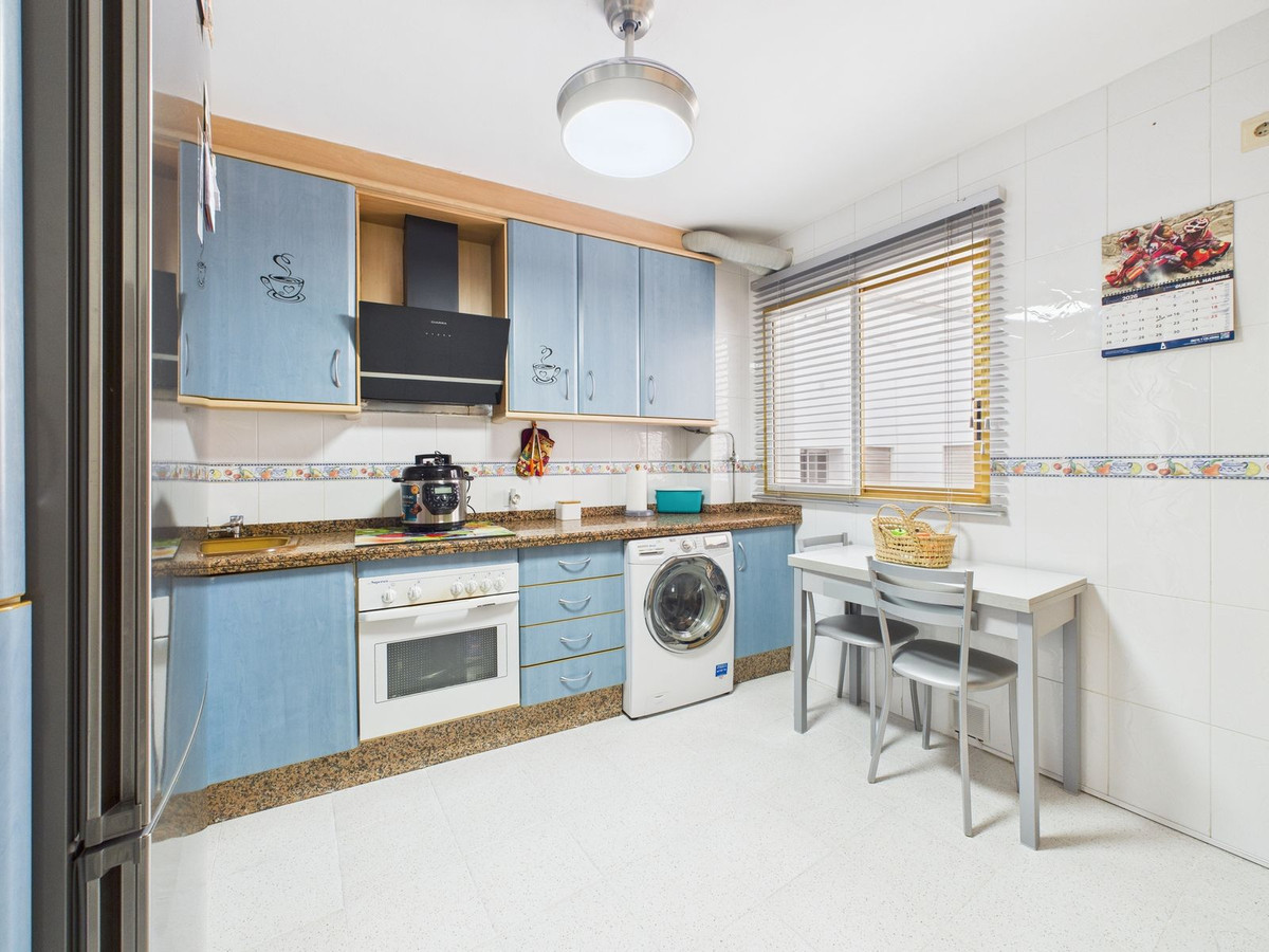 2 Bedroom Apartment for Sale in Estepona — 5