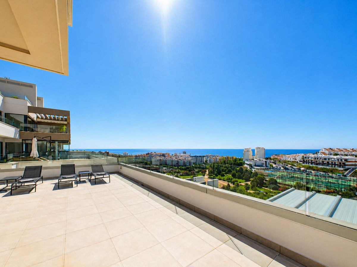 4 Bedroom Apartment for Sale in Estepona