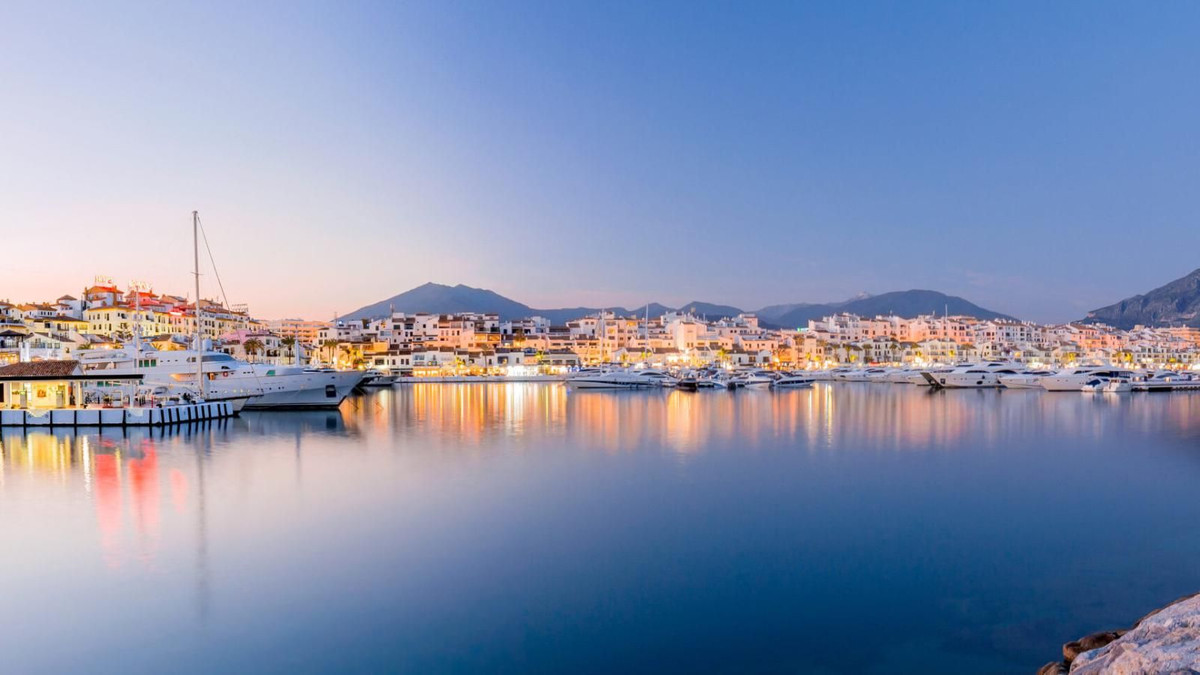 Plot for Sale in Puerto Banús