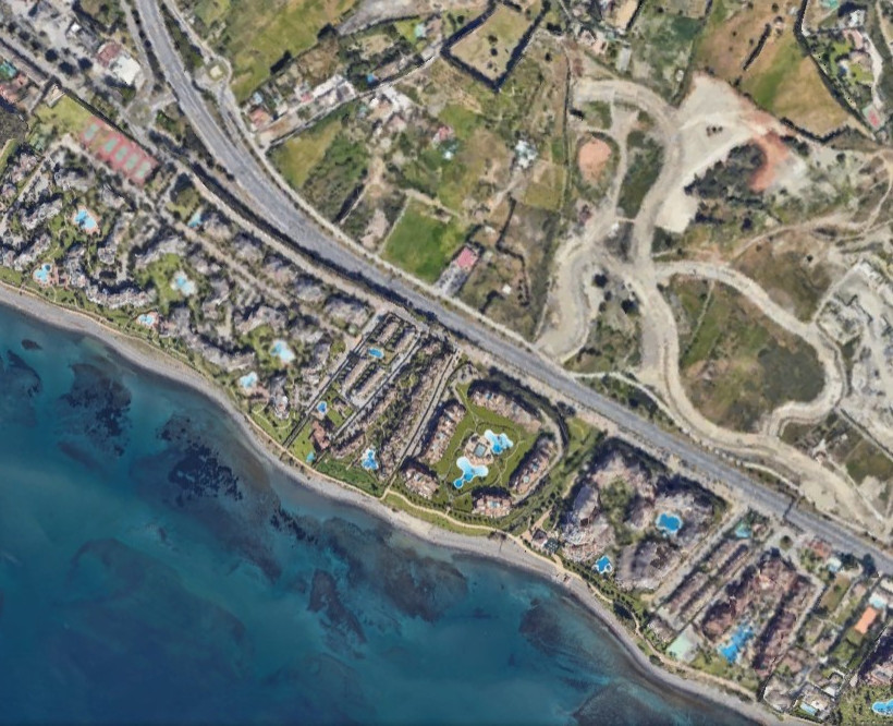 Plot for Sale in Estepona — 2