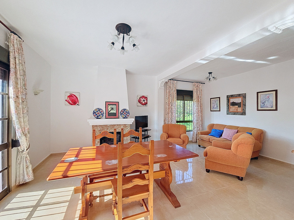 3 Bedroom Villa for Sale in El Padron — view 10