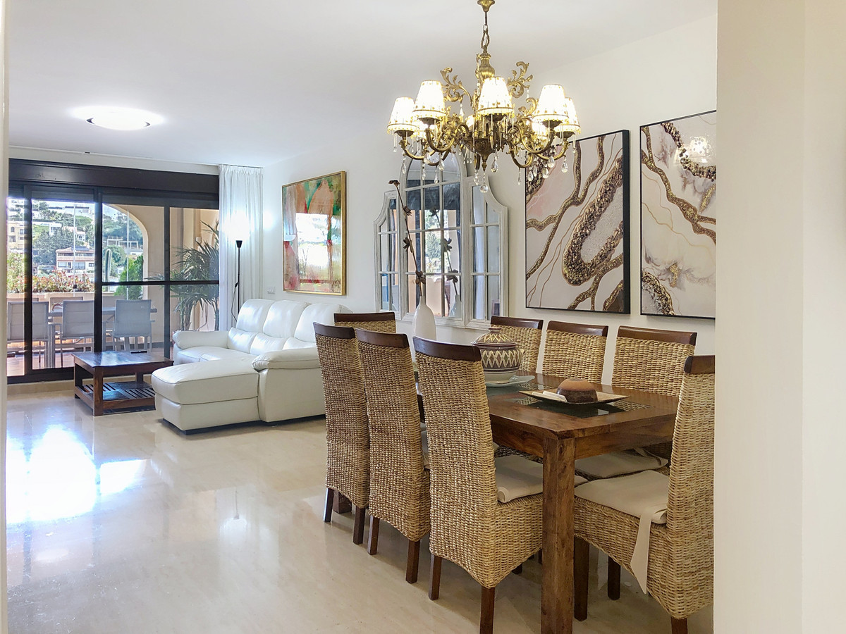 3 Bedroom Apartment for Sale in Estepona