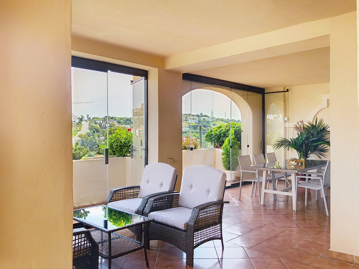 3 Bedroom Apartment for Sale in Estepona — 2