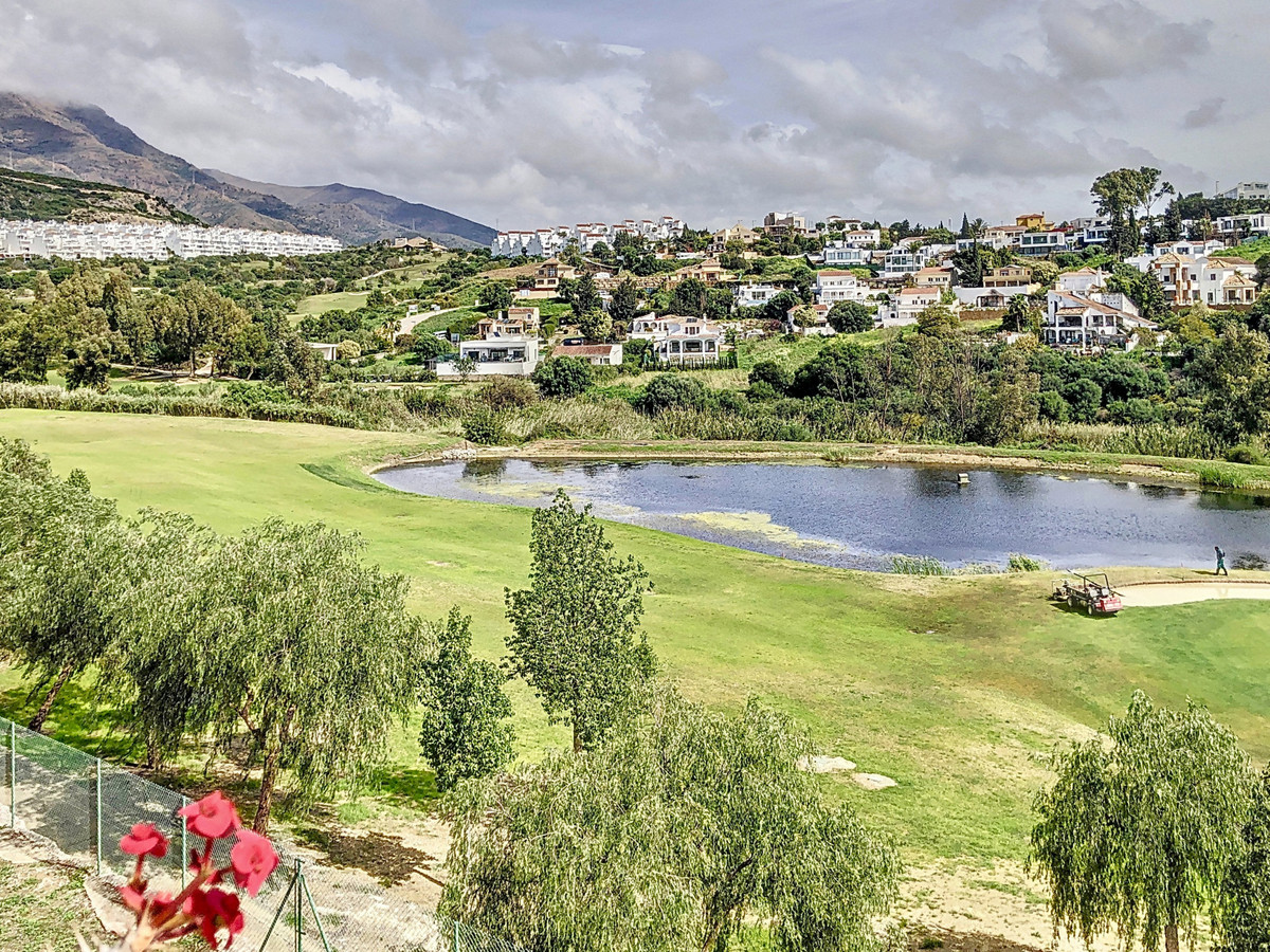 3 Bedroom Apartment for Sale in Estepona — 4