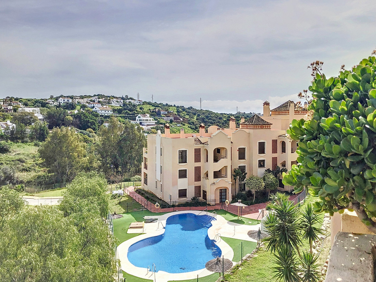 3 Bedroom Apartment for Sale in Estepona — 5