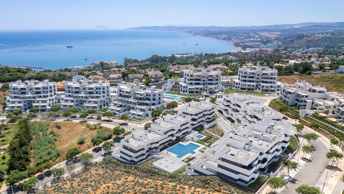 4 Bedroom Apartment for Sale in Estepona — 7