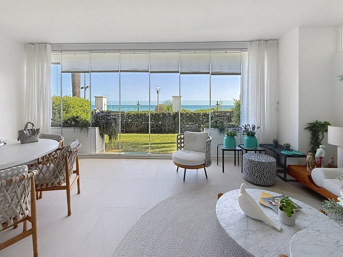 2 Bedroom Apartment for Sale in Estepona