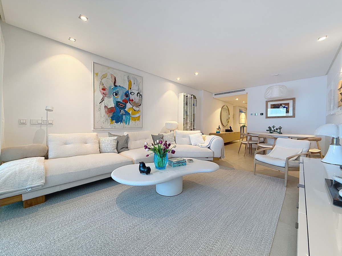 2 Bedroom Apartment for Sale in Estepona — 5