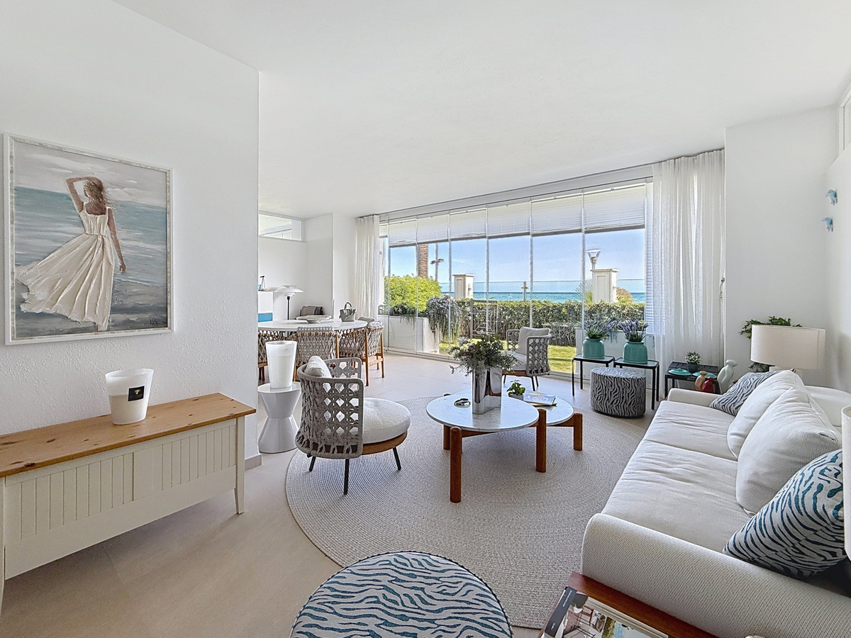 2 Bedroom Apartment for Sale in Estepona — view 10