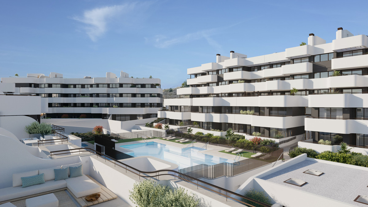 3 Bedroom Apartment for Sale in Estepona — 2