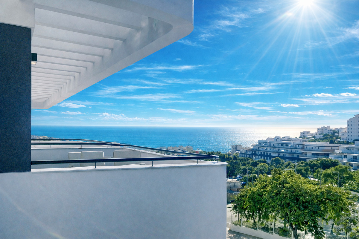 3 Bedroom Apartment for Sale in Estepona — 8