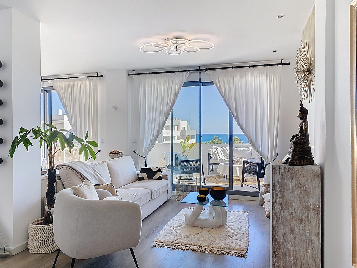2 Bedroom Apartment for Sale in Estepona — 8