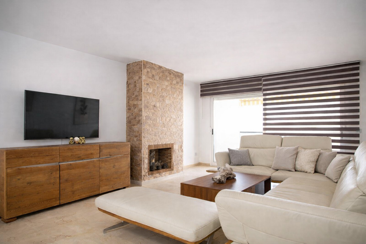 2 Bedroom Apartment for Sale in Guadalmina Alta — 2