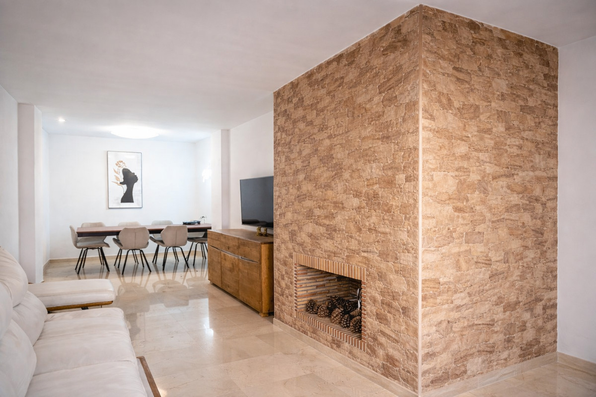 2 Bedroom Apartment for Sale in Guadalmina Alta — 6
