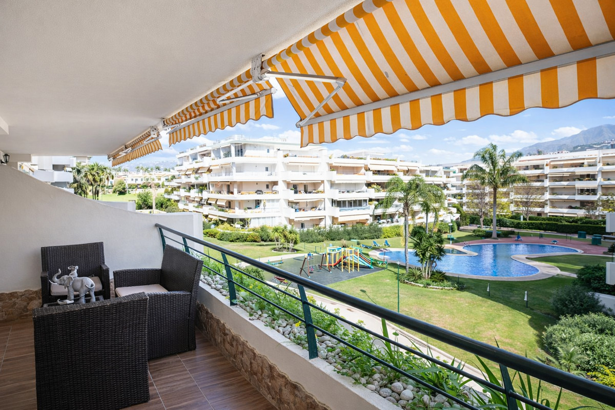 2 Bedroom Apartment for Sale in Guadalmina Alta — view 10