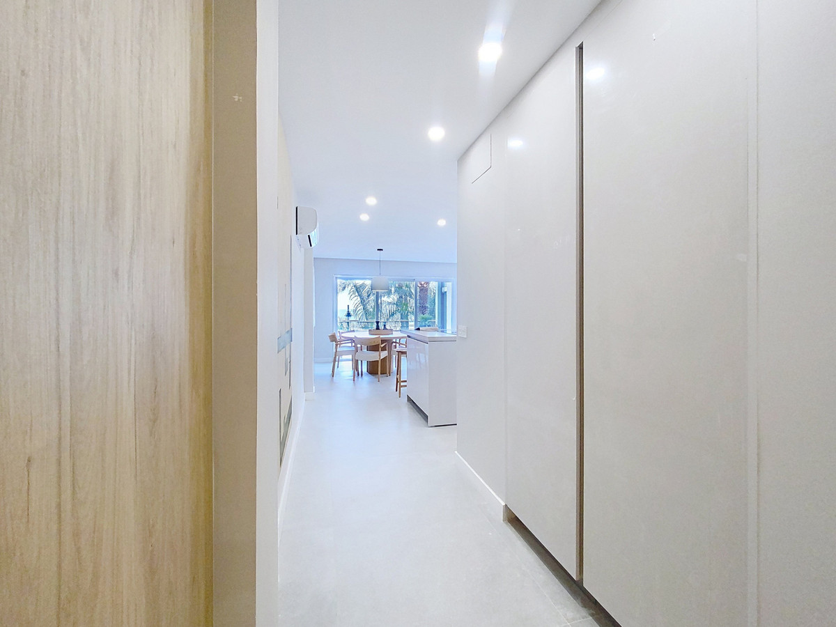 2 Bedroom Apartment for Sale in Estepona — 4