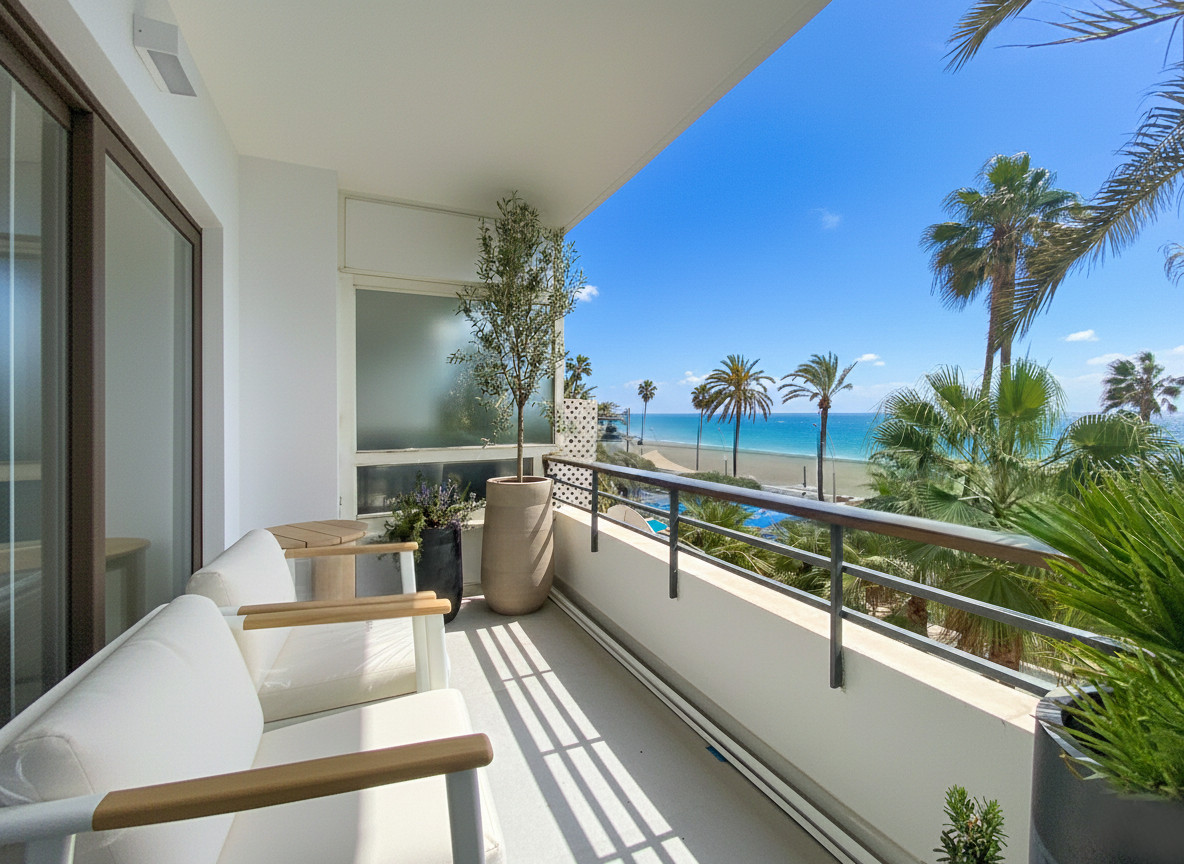 2 Bedroom Apartment for Sale in Estepona — view 10