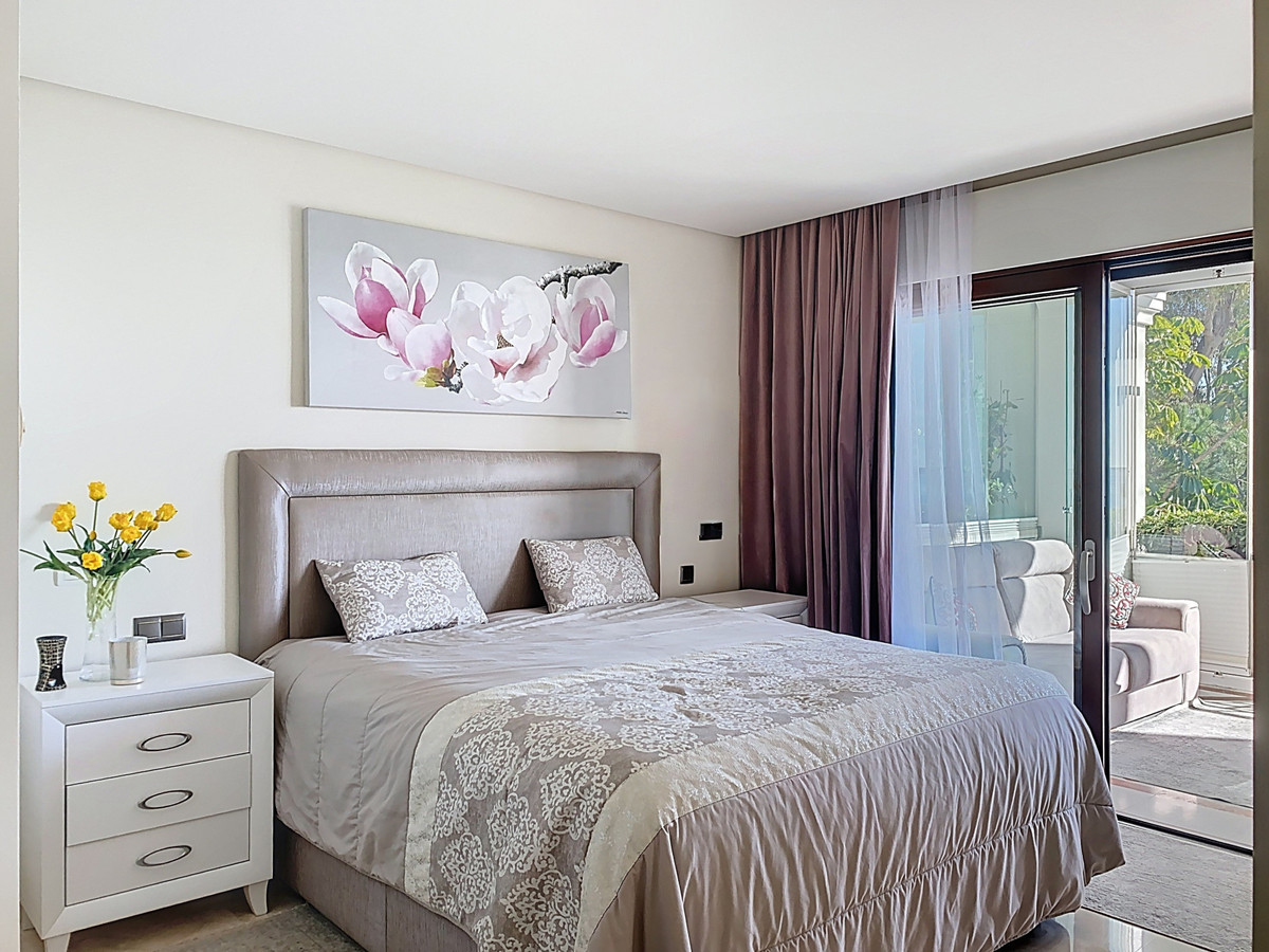 2 Bedroom Apartment for Sale in Estepona — 3