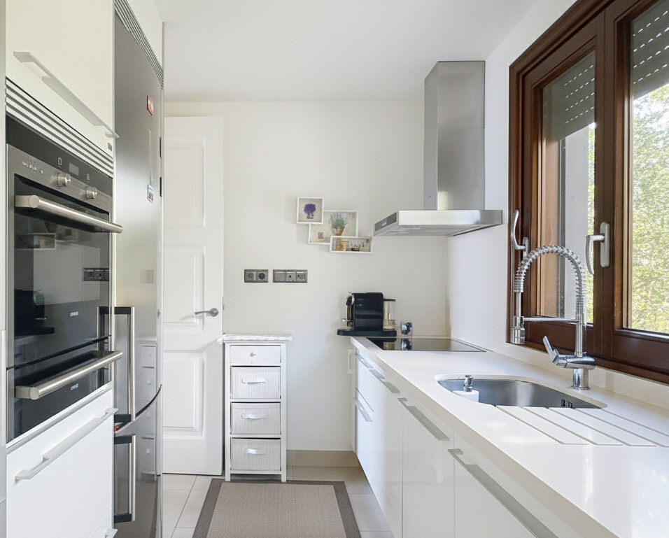 2 Bedroom Apartment for Sale in Estepona — 5