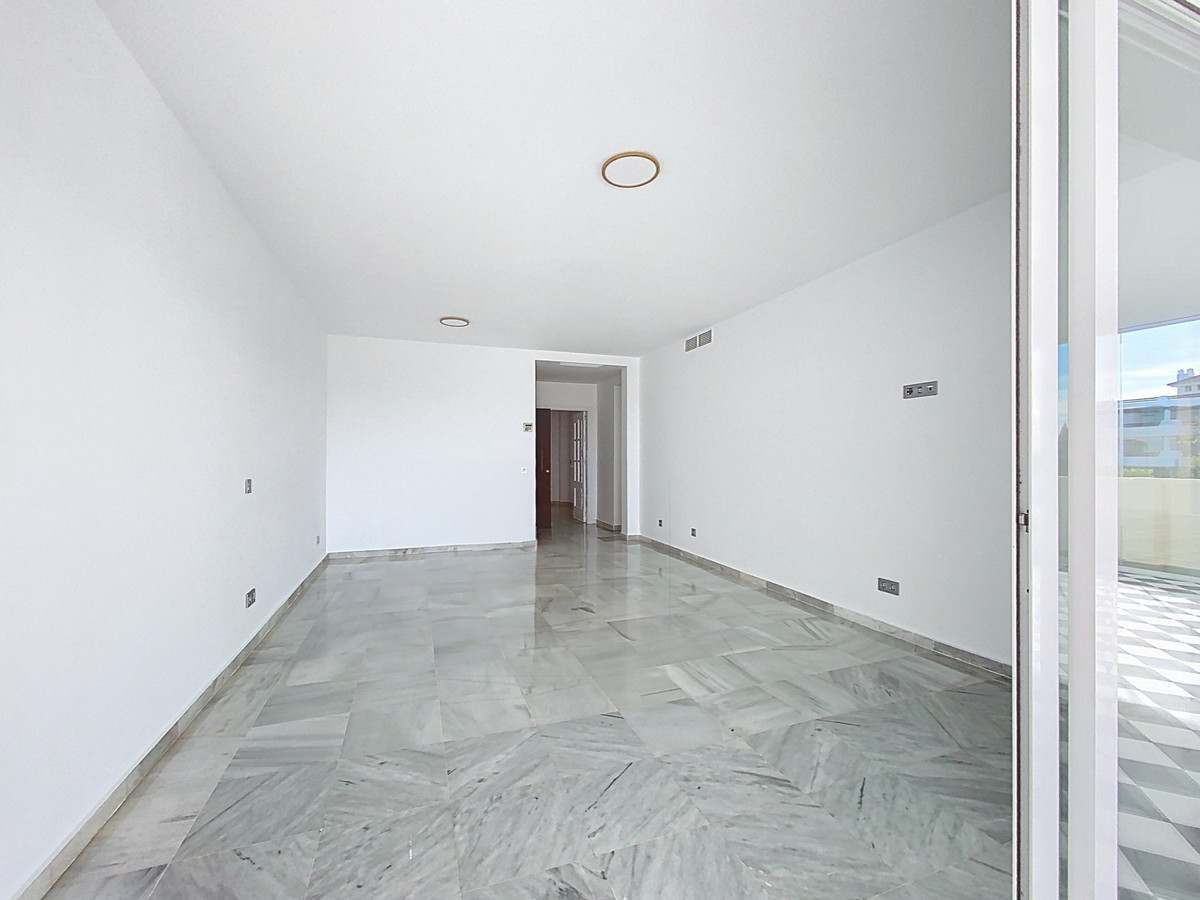 2 Bedroom Apartment for Sale in Selwo — 7