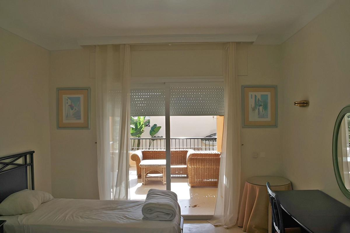4 Bedroom Apartment for Sale in New Golden Mile — 6
