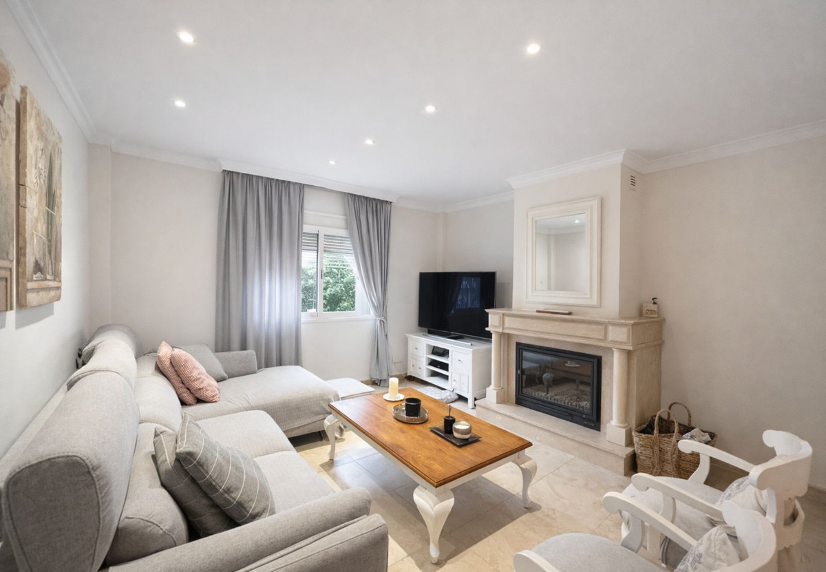 5 Bedroom Villa for Sale in San Pedro de Alcántara — 9