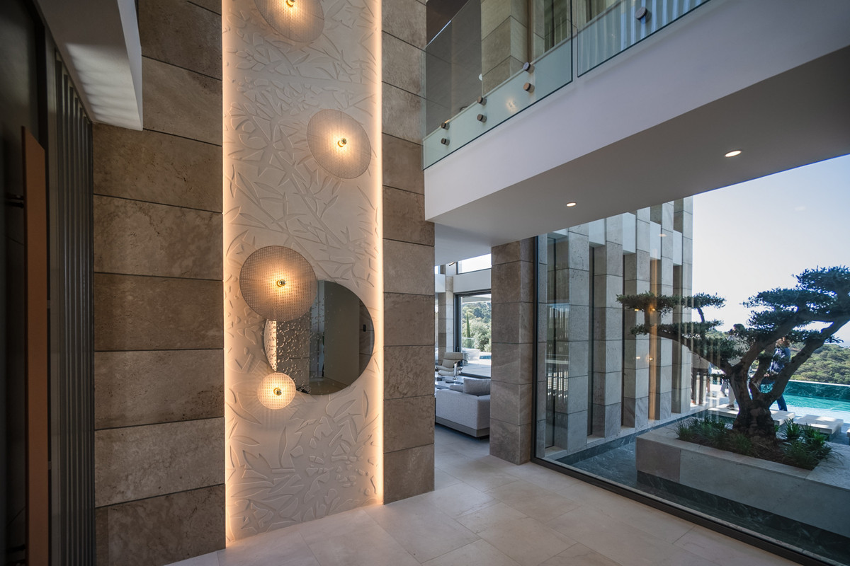 5 Bedroom Villa for Sale in La Zagaleta — 4