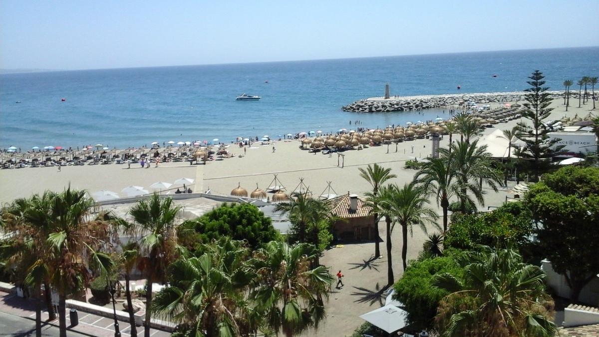 3 Bedroom Apartment for Sale in Puerto Banús — 4