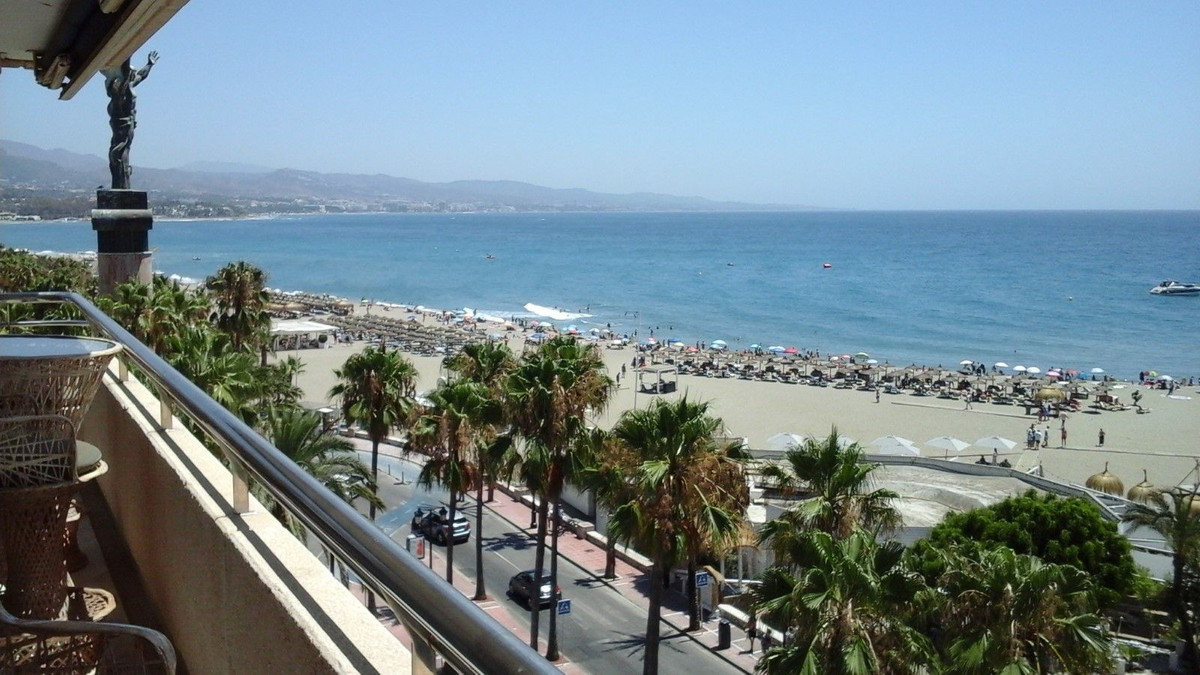 3 Bedroom Apartment for Sale in Puerto Banús — 8