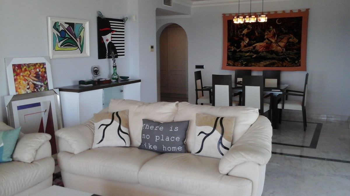 3 Bedroom Apartment for Sale in Puerto Banús — 9