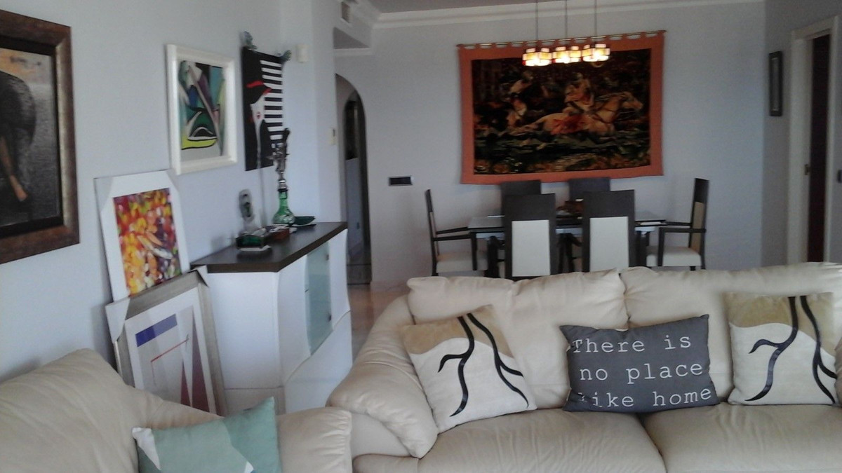 3 Bedroom Apartment for Sale in Puerto Banús — view 10