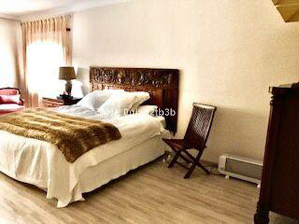 3 Bedroom Apartment for Sale in New Golden Mile — 9