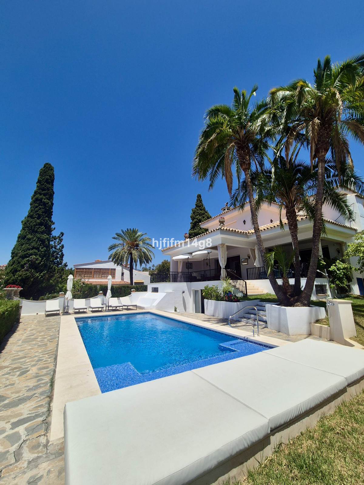 3 Bedroom Villa for Sale in La Campana