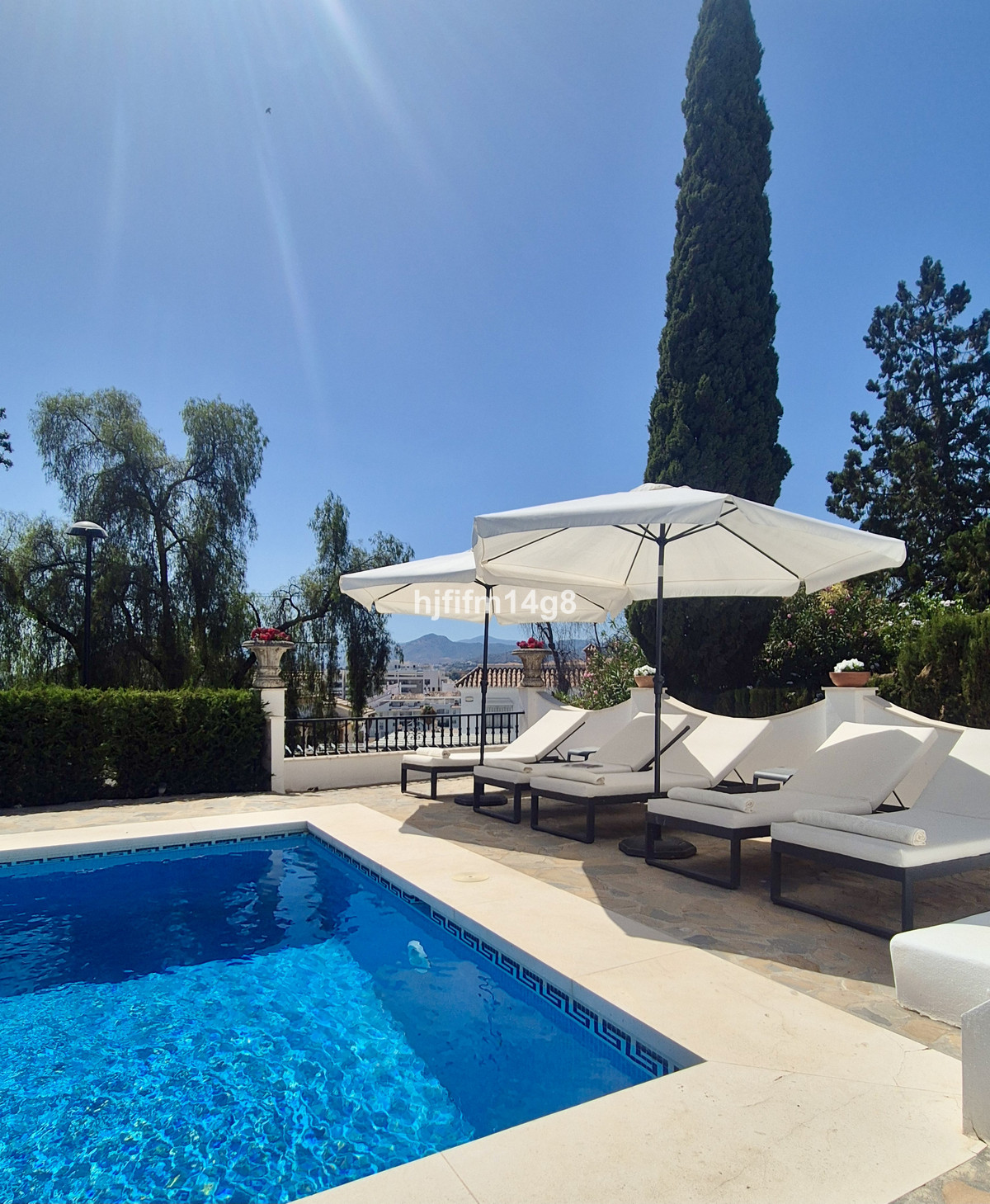 3 Bedroom Villa for Sale in La Campana — 2
