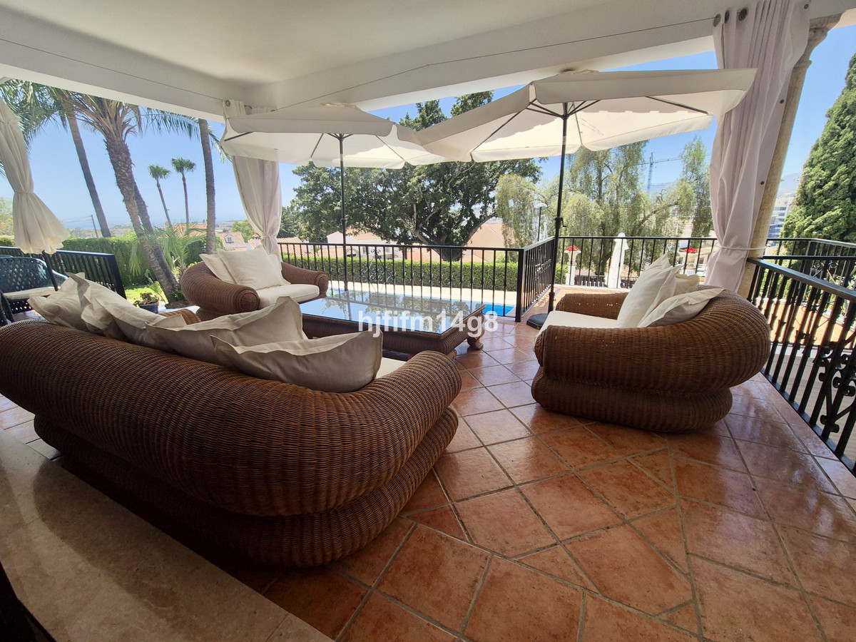 3 Bedroom Villa for Sale in La Campana — 3