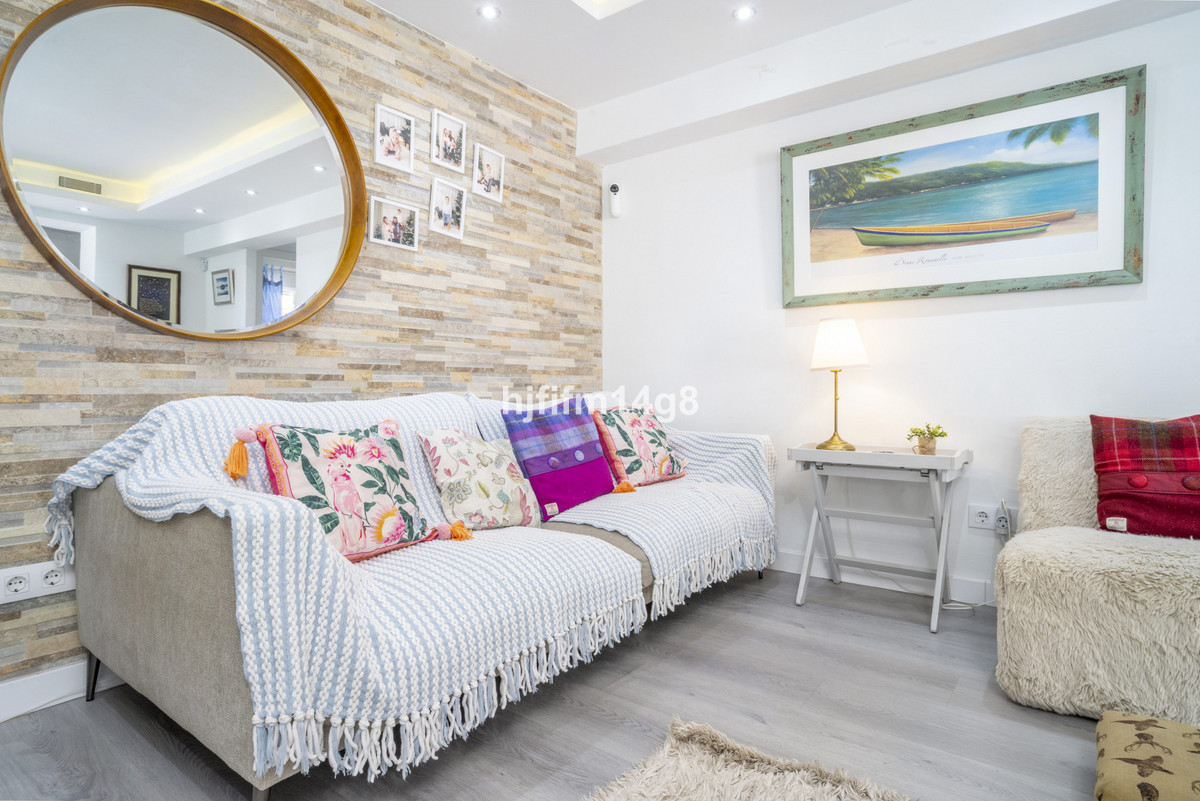 3 Bedroom Villa for Sale in La Campana — 5