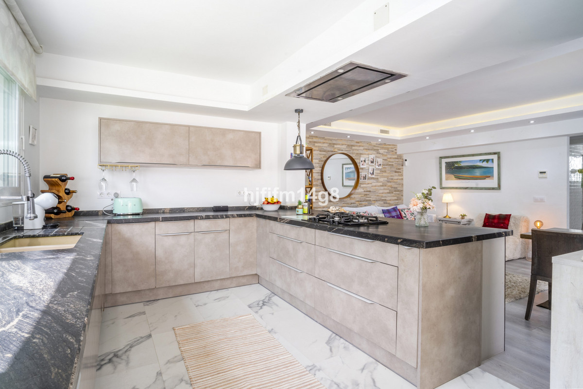 3 Bedroom Villa for Sale in La Campana — 7