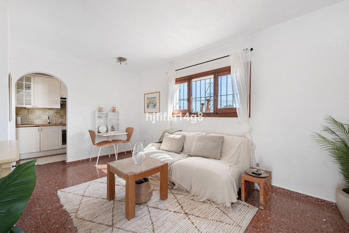4 Bedroom Villa for Sale in La Campana — view 10