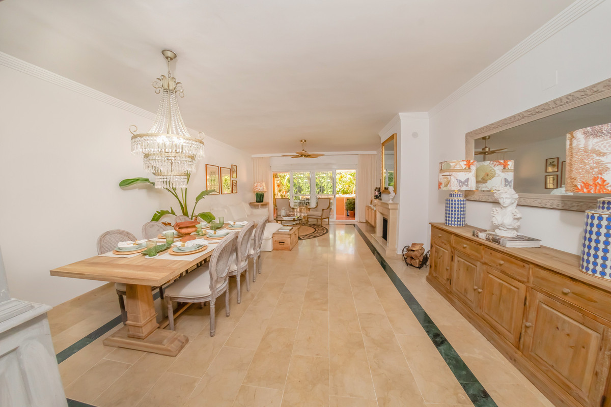 3 Bedroom Villa for Sale in Nagüeles — 2