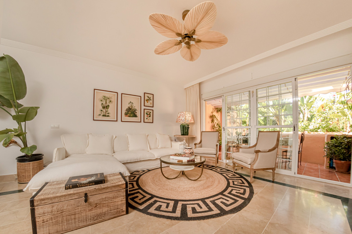 3 Bedroom Villa for Sale in Nagüeles — 7