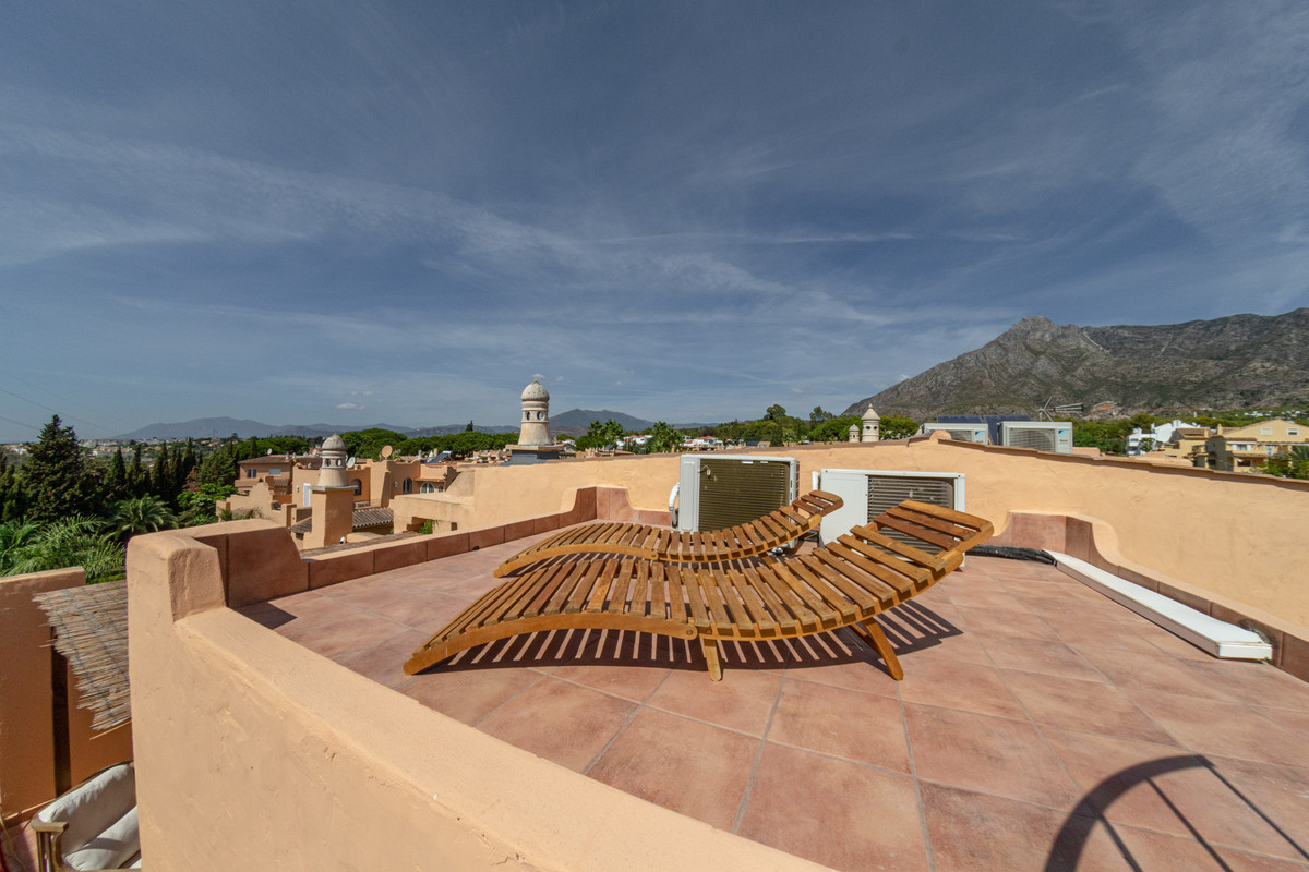 3 Bedroom Villa for Sale in Nagüeles — 9