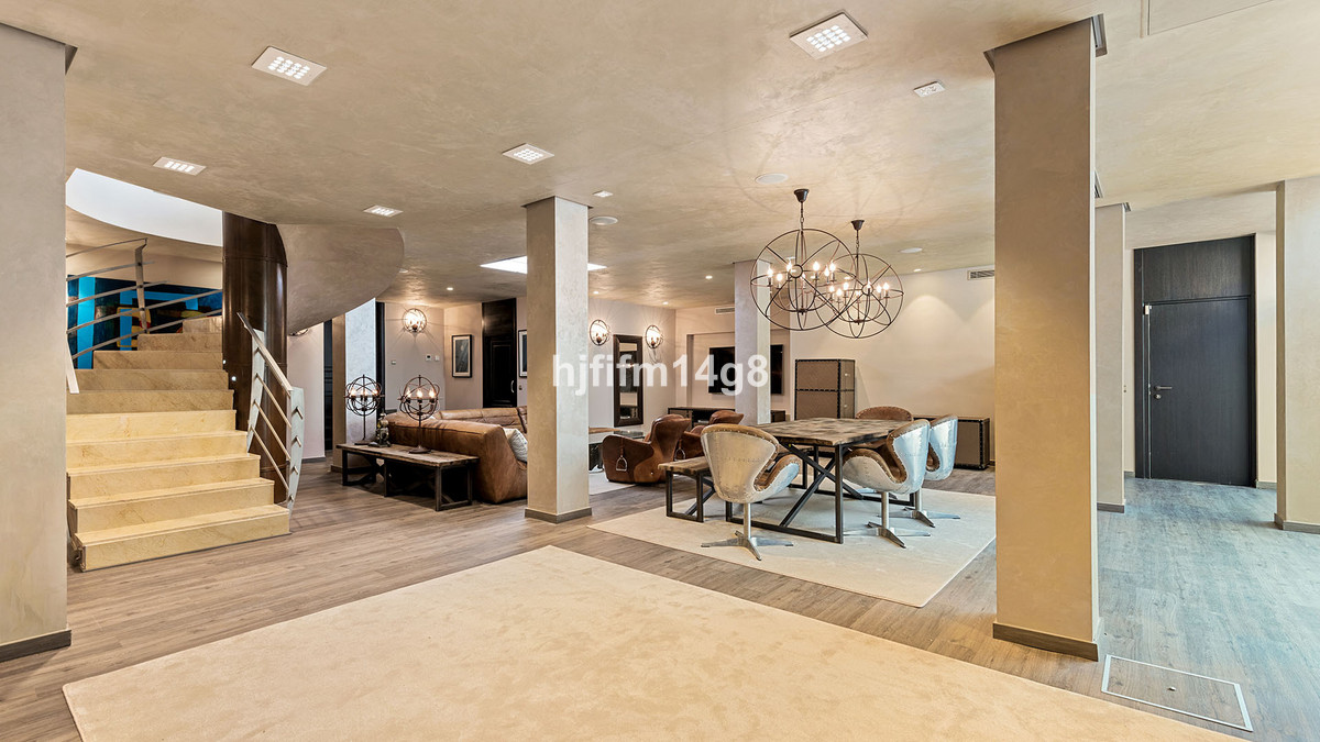 5 Bedroom Villa for Sale in La Quinta — view 10